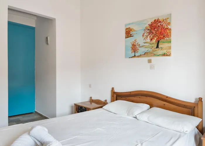 بيت ضيافة Galini 3*