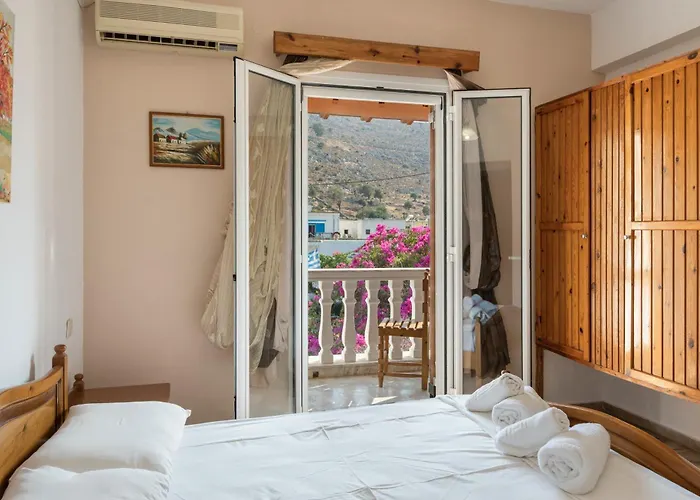 Galini بيت ضيافة Vathis